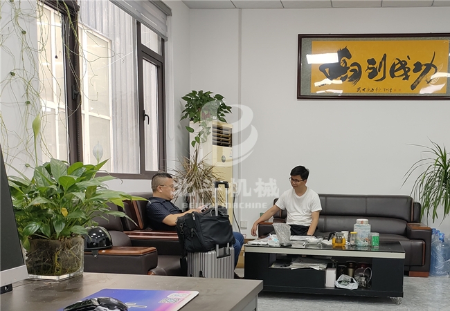 江苏省客户来巩义麻豆影音在线观看实地考察连续式国产精品麻豆系列