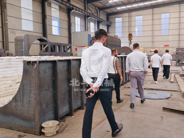 采购客户车间实地走访 现场观摩国产精品麻豆系列制造细节